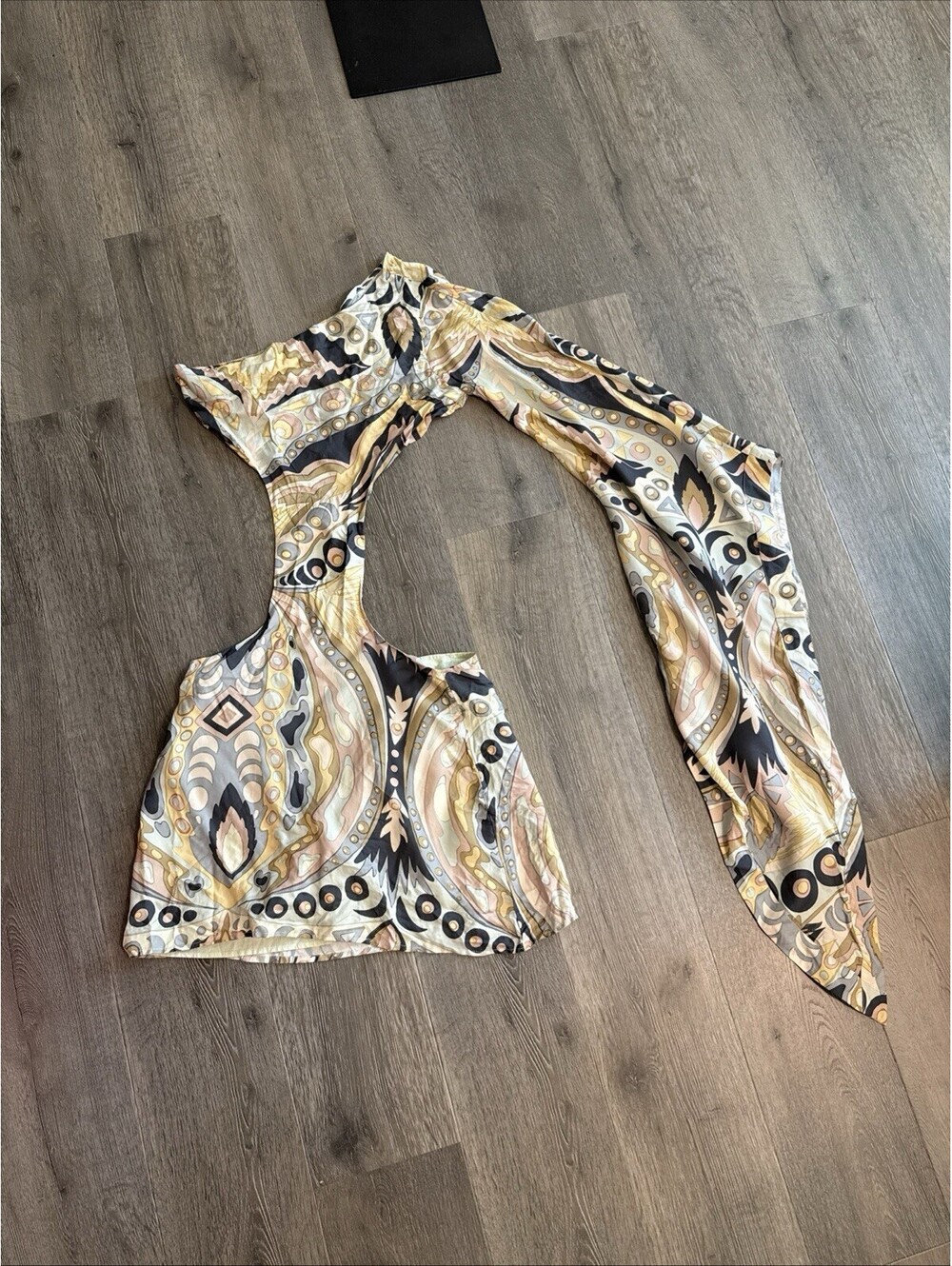 CULT GAIA Lucy One Sleeve Asymmetric Silk Blend Cutout 70's Print Mini Dress- M - Picture 2 of 11